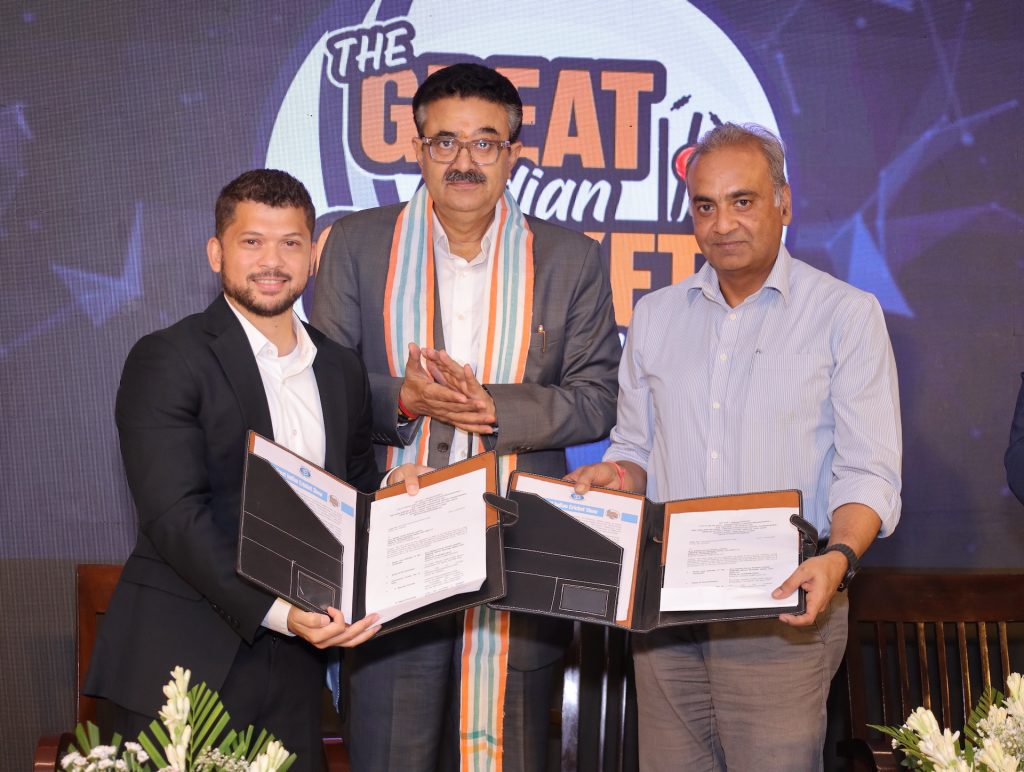 Michael Kivido MD CricViz and Shri Gaurav Dwivedi IAS Chief Executive Officer Prasar Bharati
